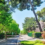 Palmier By Interhome * סיס-פור-לה-פלאז'